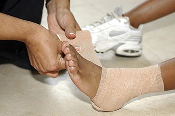 Ankle sprain treatment in the Fairport Harbor, OH 44077, Perry, OH 44081, Solon, OH 44139, Pepper Pike, OH 44124, Kirtland, OH 44094, Willoughby Hills, OH 44094, Highland Heights, OH 44143, Mayfield Village, OH 44143, South Euclid, OH 44121, Oakwood, OH 44146, Shaker Heights, OH 44120 areas